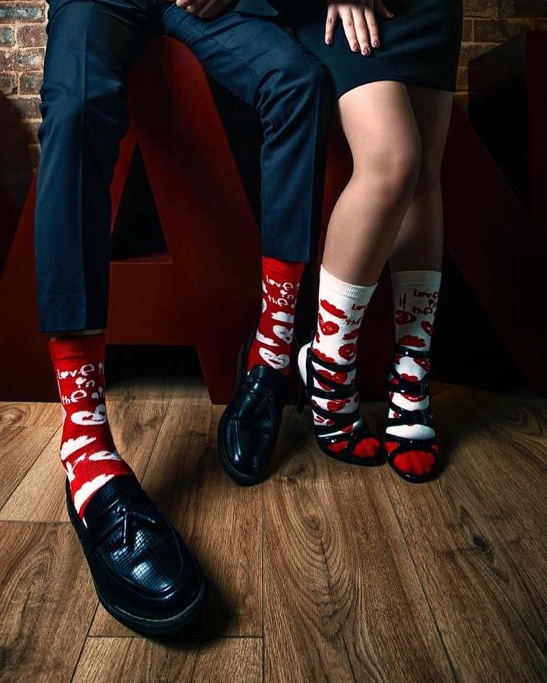 Love Is In The Air - Crew Socks - Red - Tale Of Socks